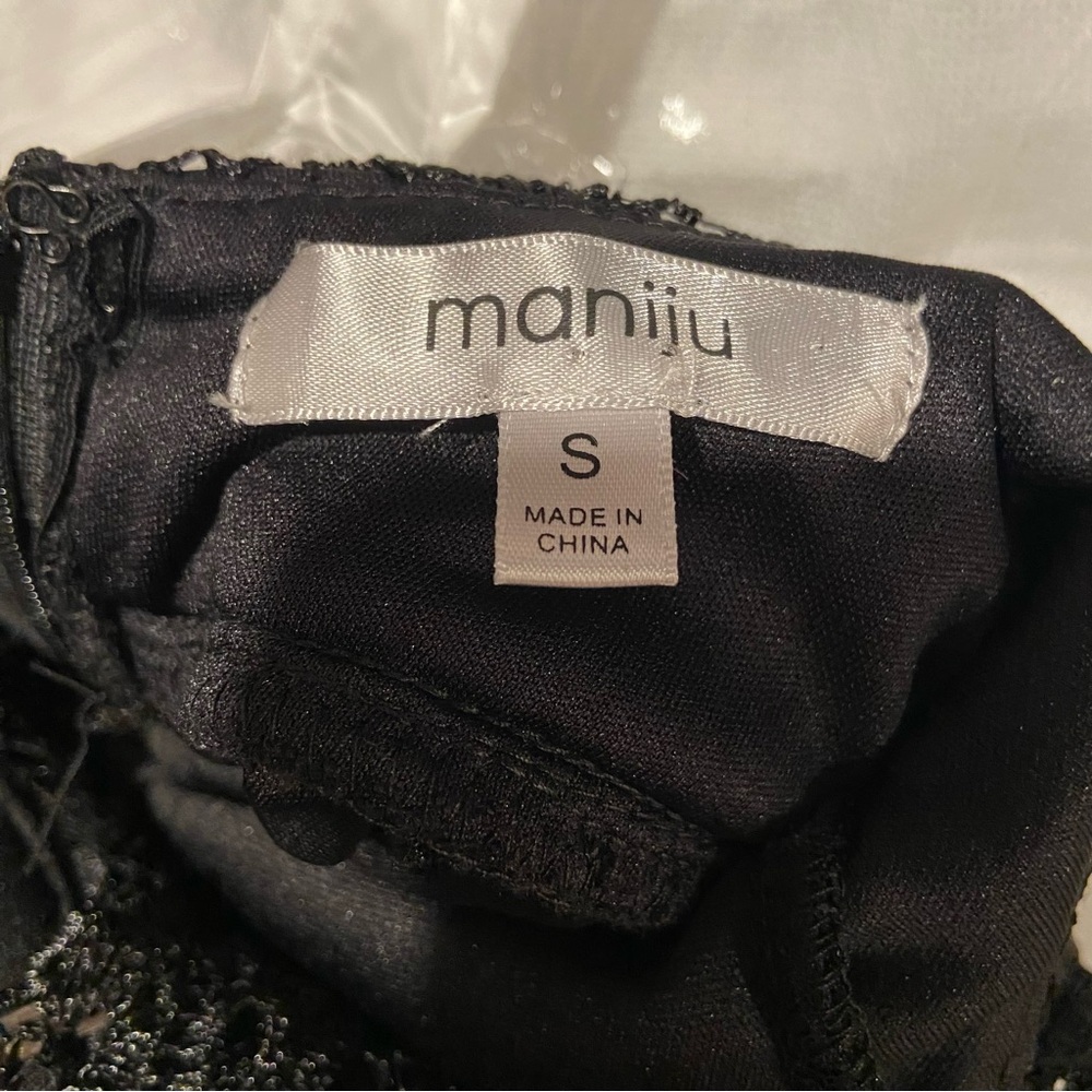 MANIJU Elegant Black Lace Maxi Evening Dress Cutout Open Back Size S - Picture 12 of 14